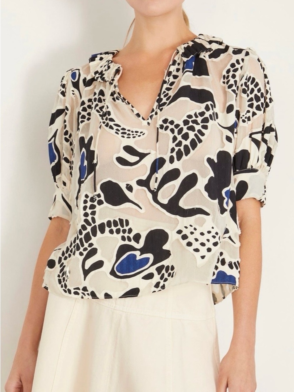 Abstract Print Puff-Sleeve Blouse in Cream and Black